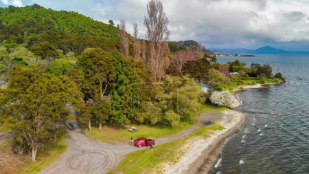 Téléchargez les photos : Aerial view of Lake Taupo - North Island, New Zealand. - en image libre de droit