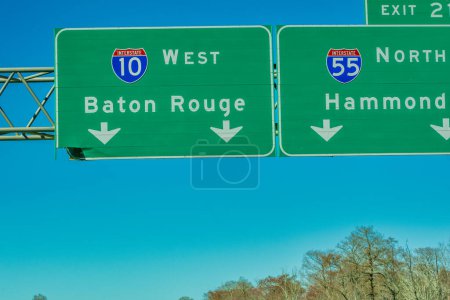 Téléchargez les photos : Route vers Baton Rouge - I10 Interstate - Louisiane. - en image libre de droit
