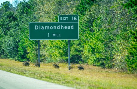 Téléchargez les photos : Panneau routier inter-états Diamondhead, Louisiane. - en image libre de droit