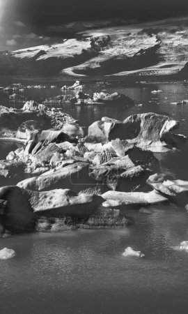 Téléchargez les photos : Icebergs dans la lagune de Jokulsarlon, dans le sud de l'Islande - en image libre de droit