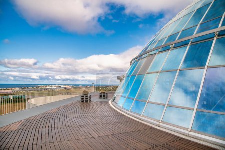 Foto de Perlan Dome of Reykjavik city, Iceland. - Imagen libre de derechos