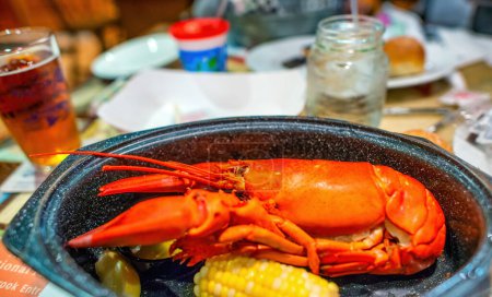 Téléchargez les photos : Plat de homard savoureux au restaurant - en image libre de droit