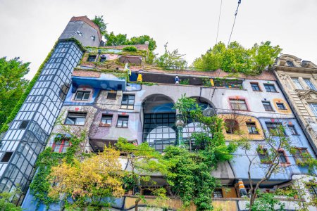 Téléchargez les photos : Maison Hundertwasser à Vienne, Autriche
. - en image libre de droit