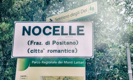 Téléchargez les photos : Panneau d'entrée de Nocelle, Côte amalfitaine, Italie - en image libre de droit