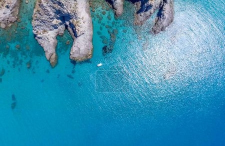 Foto de Vista aérea del hermoso océano de Calabria, Italia
. - Imagen libre de derechos