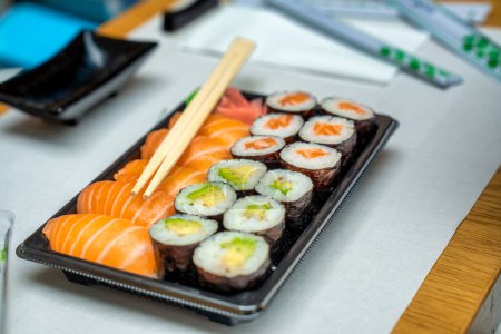 Foto de Un delicioso plato de Sushi. - Imagen libre de derechos