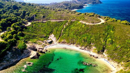 Foto de Vista aérea de la playa Krifi Ammos en Skiathos, Grecia - Imagen libre de derechos