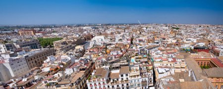 Téléchargez les photos : Vue aérienne panoramique de Sevilla skyline, Andalousie. - en image libre de droit