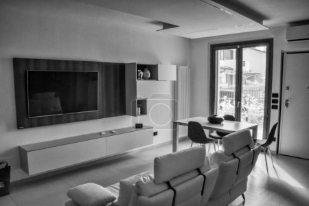 Téléchargez les photos : Vue infrarouge d'un intérieur de maison moderne. - en image libre de droit