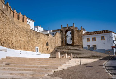 Téléchargez les photos : Medina Sidonia. Rues urbaines et maisons blanches du Pueblo Blanco en Andalousie. - en image libre de droit