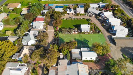 Téléchargez les photos : Vue aérienne de Middleton depuis un drone, Australie du Sud. - en image libre de droit