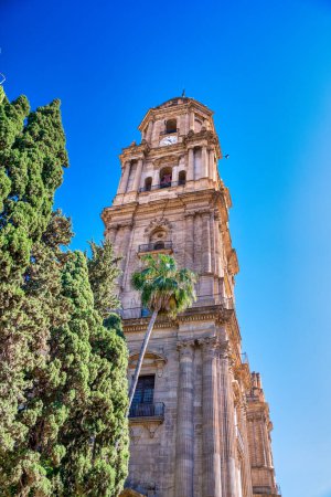 Téléchargez les photos : Vue extérieure de la cathédrale de Malaga, Andalousie. - en image libre de droit