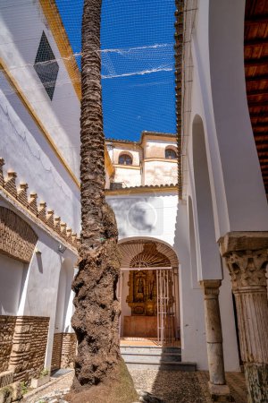 Foto de Calles estrechas de Córdoba, Andalucía. - Imagen libre de derechos