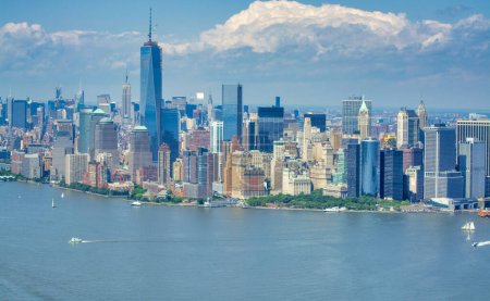 Téléchargez les photos : Skyline de New York depuis l'hélicoptère. - en image libre de droit