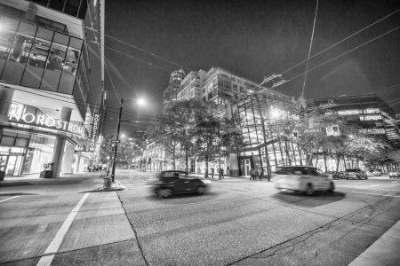 Foto de Calles y edificios de la ciudad por la noche, Vancouver
. - Imagen libre de derechos