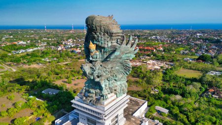 Foto de Increíble vista aérea de Patung Garuda Wisnu Kencana en Bali, Indonesia - Imagen libre de derechos