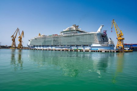 Photo for Cadiz, Spain - April 8, 2023: A cruise ship in the city port on a sunny day. - Royalty Free Image