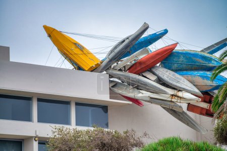 Téléchargez les photos : Bâtiment avec planches de surf sur le toit, La Jolla - San Diego. - en image libre de droit