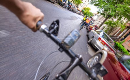 Téléchargez les photos : Faire du vélo à New York. - en image libre de droit
