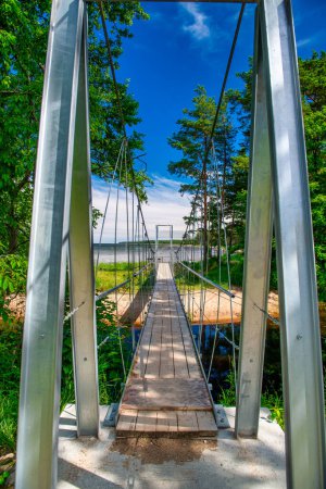 Téléchargez les photos : Altja, Estonie. Pont vers la plage. - en image libre de droit