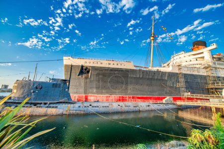 Foto de Los Angeles, CA - 31 de julio de 2017: El barco Queen Mary en un día soleado. - Imagen libre de derechos