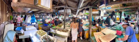 Foto de Bali, Indonesia - 29 de agosto de 2023: Market seafood kedonganan UD. Sumber Rejeki. - Imagen libre de derechos