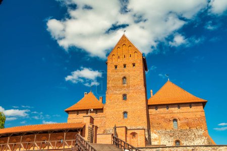 Mittelalterliche gotische Burg auf der Insel Trakai im See Galve - Litauen.