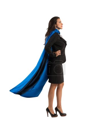 Téléchargez les photos : Femme avec un manteau agit comme un super héros - en image libre de droit