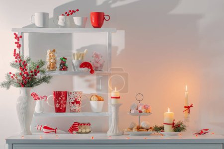 Foto de Barra de caramelo de Navidad en colores rojo y blanco - Imagen libre de derechos