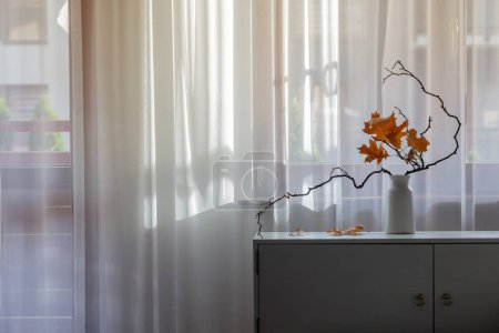 Foto de Composición de otoño en la ventana de fondo - Imagen libre de derechos