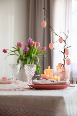 Téléchargez les photos : Décor vintage rose Pâques à la maison - en image libre de droit
