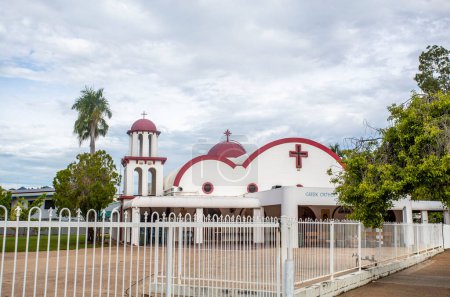 Foto de Edificio moderno de la iglesia ortodoxa griega de San Nicolás, patrona de marineros y comerciantes, en Darwin, Territorio del Norte, Australia - Imagen libre de derechos