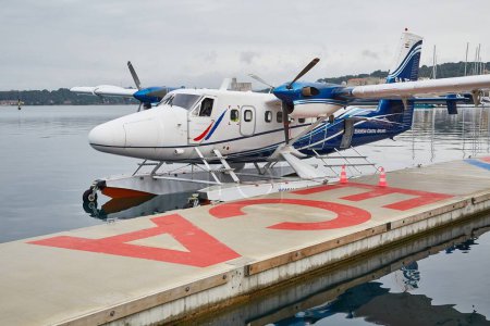 Téléchargez les photos : Pula, Croatie, vers février 2016 : hydravion DHC-6 Twin Otter de European Coastal Airlines. ECA exploite des services réguliers d'hydravions en Croatie. - en image libre de droit