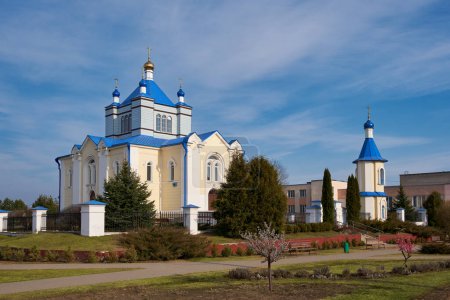Foto de Antigua Iglesia de la Santa Intercesión en Dzerzhinsk, región de Minsk, Bielorrusia. - Imagen libre de derechos