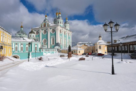 Téléchargez les photos : Ancienne cathédrale ancienne de l'Assomption de la Bienheureuse Vierge Marie, Smolensk, Russie. - en image libre de droit