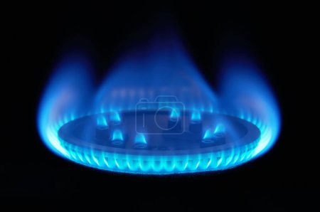 Foto de Quema de gas, estufa de gas, vitrocerámica en la cocina - Imagen libre de derechos