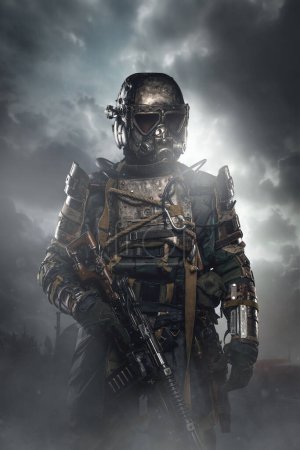 Foto de Disparo de soldado post apocalíptico vestido con armadura y máscara de gas sosteniendo escopeta. - Imagen libre de derechos
