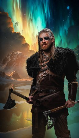 Téléchargez les photos : Art de guerrier scandinave féroce vêtu de fourrure et armure contre les montagnes et briller. - en image libre de droit