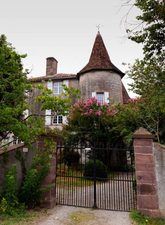 Téléchargez les photos : Maison historique le long du Chemin de Saint-Jacques, France - en image libre de droit