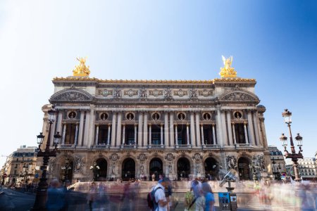 Foto de Fachada de la Academie Nationale de Musique (Gran Ópera), uno de los monumentos más famosos de París. Francia - Imagen libre de derechos