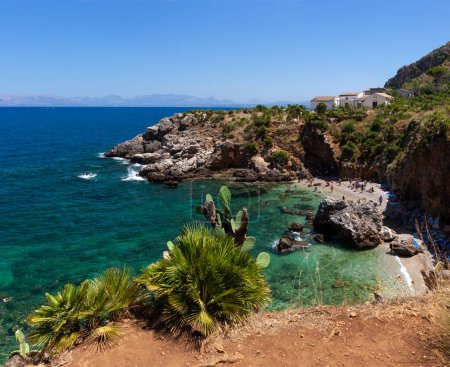 Foto de Entrada de Disa en la reserva natural de Zingaro en la orilla del Golfo de Castellammare en la isla de Sicilia - Imagen libre de derechos