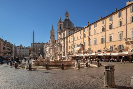 Téléchargez les photos : Rome, Italie- Novembre 2022 : La belle architecture de Piazza Navona - en image libre de droit