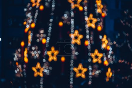 Téléchargez les photos : Luxembourg, 01 Décembre 2023 : Lumières décoratives aux marchés de Noël Winterlights dans la ville - en image libre de droit