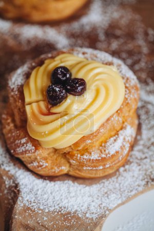 Zeppola, a traditional italian pastry to celebrate Father's day