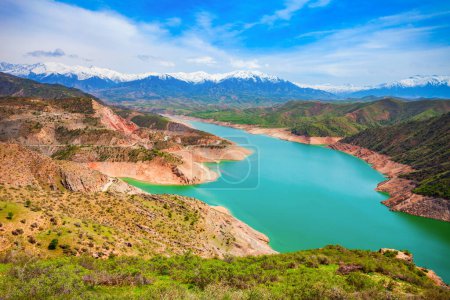 Der Hisorak-See ist ein Wasserreservoir in der Nähe von Shahrisabz in Usbekistan