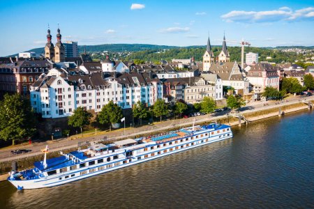 Koblenz Altstadt Luftaufnahme. Koblenz ist eine Stadt am Rhein, an die sich die Mosel anschließt.