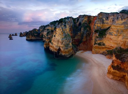 Téléchargez les photos : Longue exposition à l'océan en Algarve, Portugal - en image libre de droit