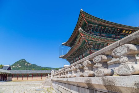 Téléchargez les photos : Séoul, Corée du Sud : Geunjeongjeon le Hall du Trône au Palais Gyeongbokgung le palais royal principal de la dynastie Joseon à Séoul, Corée du Sud - en image libre de droit