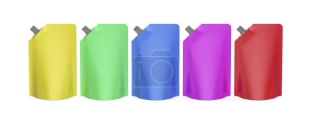 Foto de Fila con cinco bolsas de pie con diferentes colores, vista frontal - Imagen libre de derechos