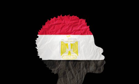 Téléchargez les photos : Femme africaine silhouette avec drapeau national Egypte. - en image libre de droit